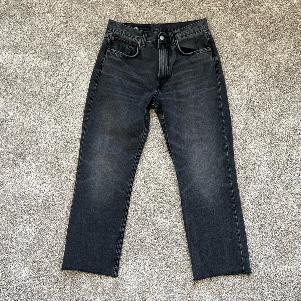 Zara Women’s Dark Gray Straight Jeans with frayed hem